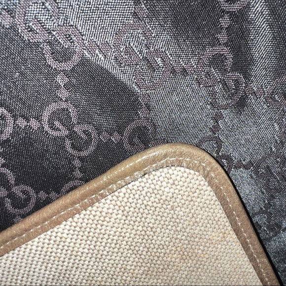 Vintage Gucci Clutch - Picture 5 of 10